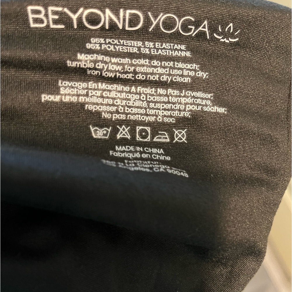 Beyond Yoga Pocket Infinity Scarf - Picture 4 of 4